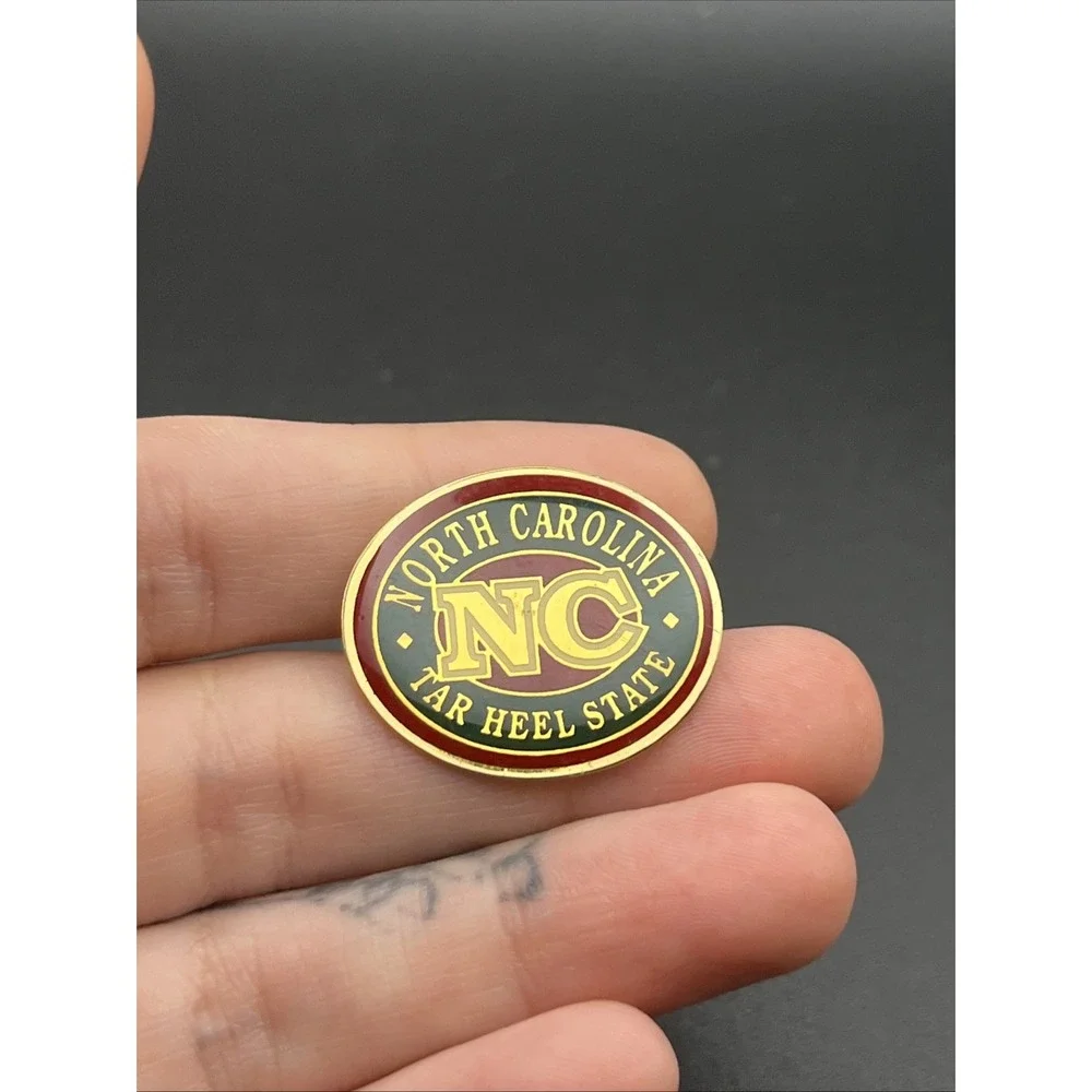 North Carolina Tar Heel State‎ NC Lapel Hat Pin